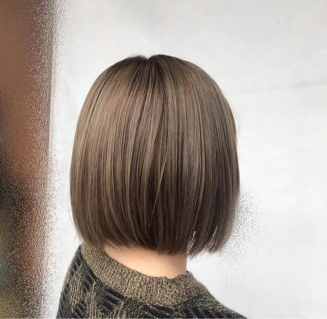 ショート カラー lore umeのヘアスタイル