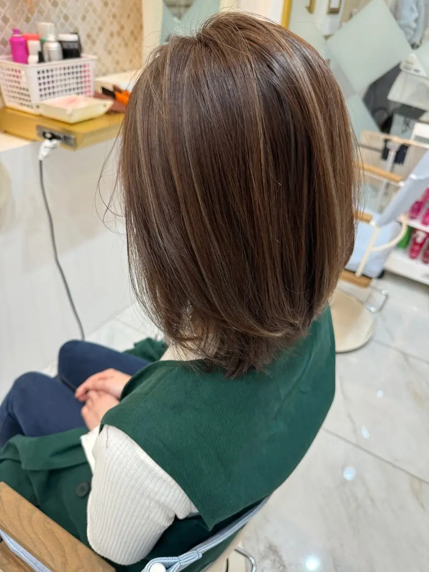 ミディアム カラー ハイライトカラー ハイライト ハイライト 石橋 瑞穂のヘアスタイル