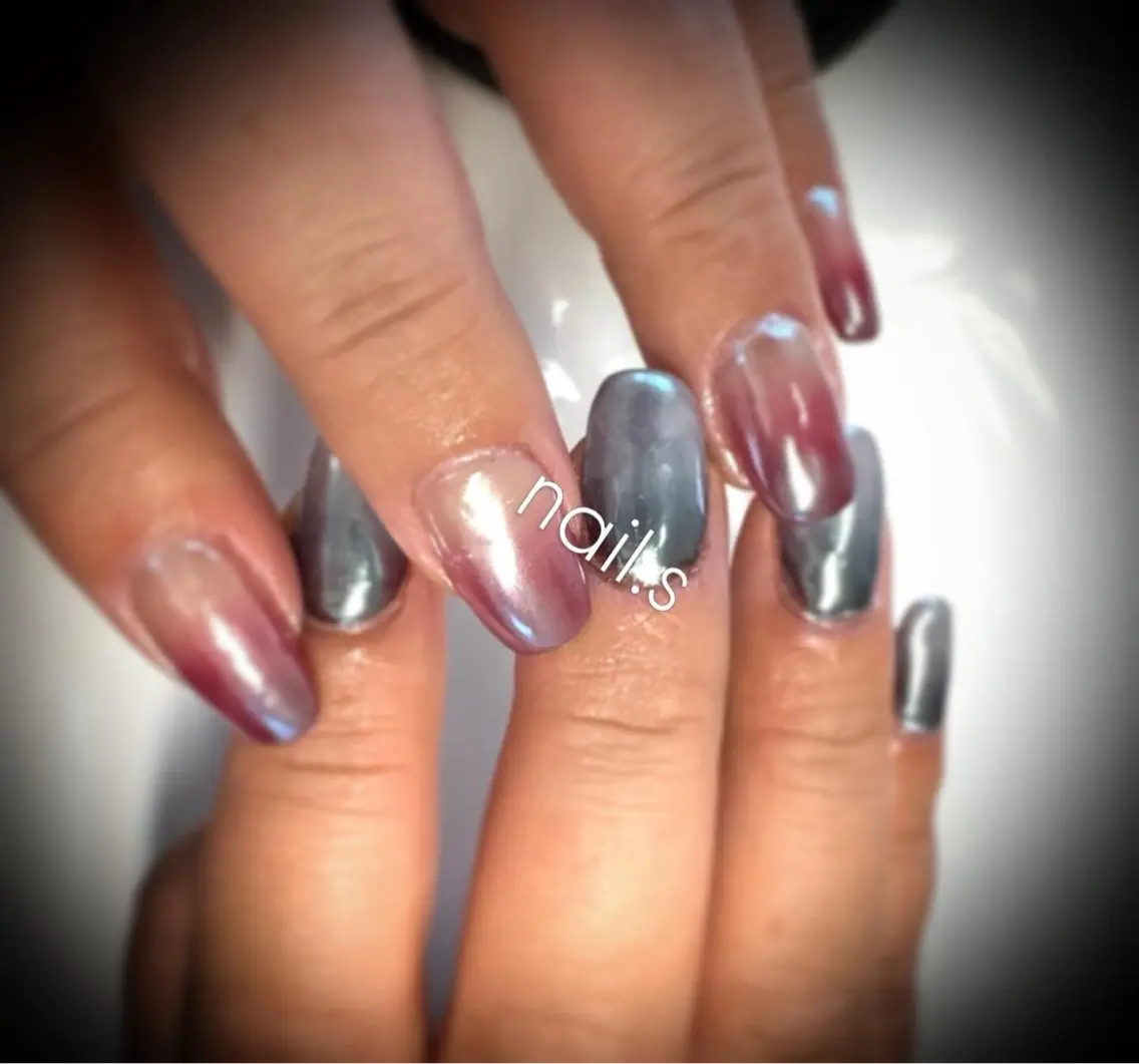 ネイル グラデーション ミラーネイル ハンドネイル nail.s misatoのネイルデザイン
