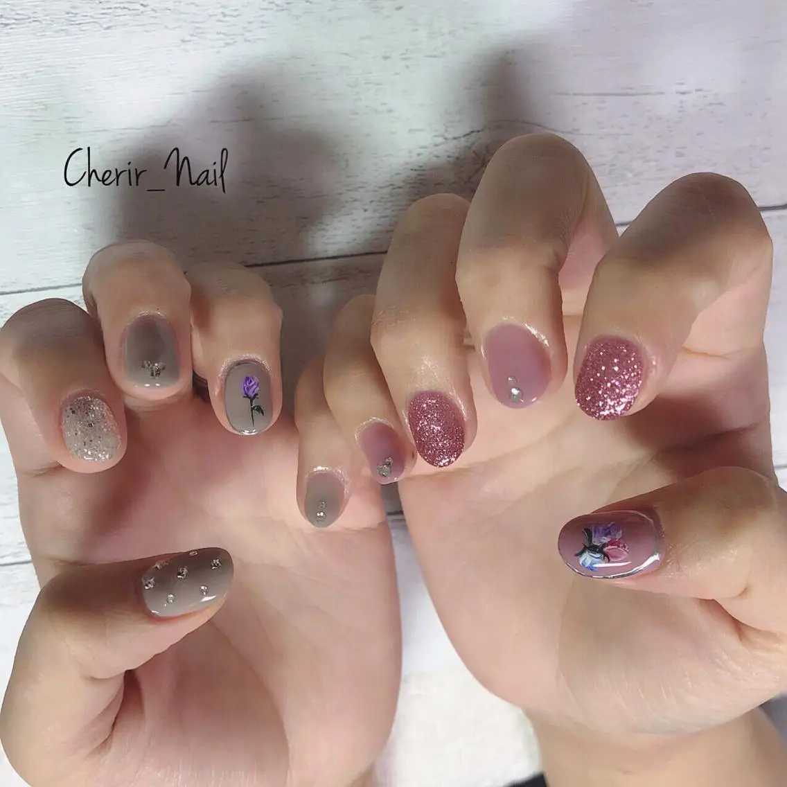 ネイル アートネイル フラワーネイル ラメ(グリッター) ワンカラーネイル ピンク Cherirnail kaoriのネイルデザイン