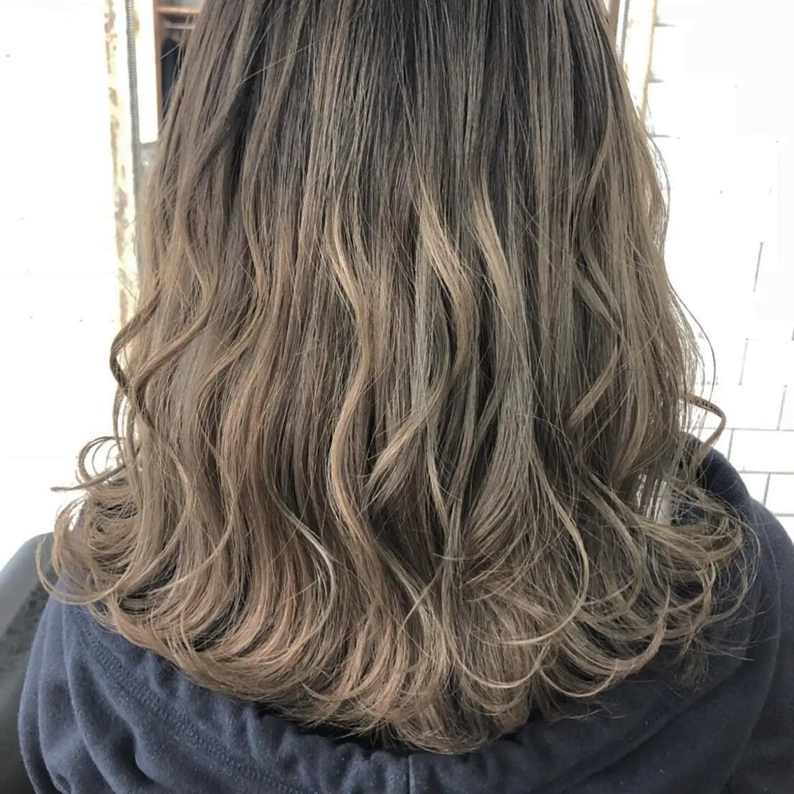 ロング カラー 橋本 敬介のヘアスタイル