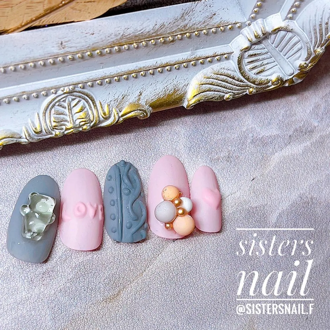 ネイル アートネイル ハート マットネイル ピンク ぷっくりネイル sisters nail.fのネイルデザイン