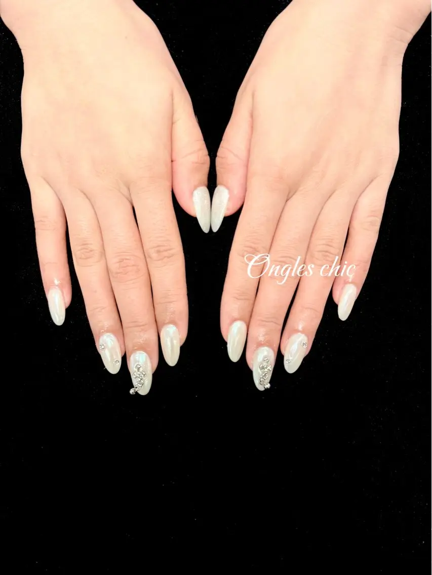 ネイル ハンドネイル ongles chicのネイルデザイン