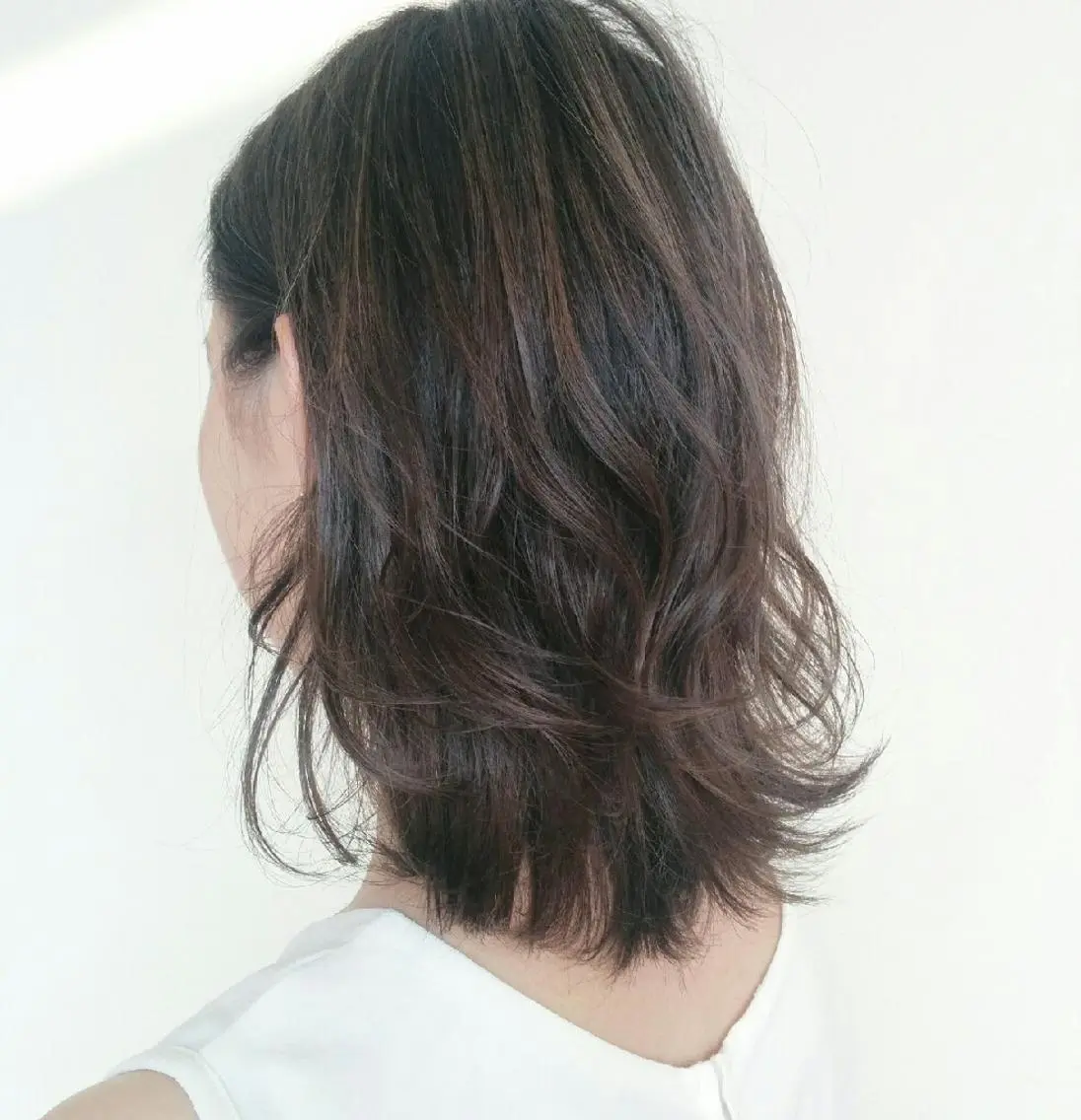 ミディアム カラー 青木 みなのヘアスタイル