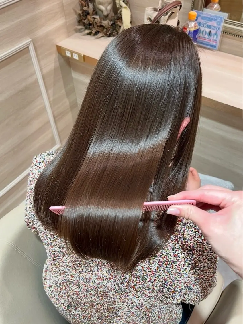 ミディアム カット ヘアカラー トリートメント ツルガイ ミオのヘアスタイル