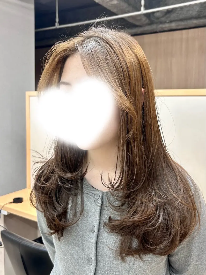 セミロング カラー ブリーチ ブラウンカラー ヘーゼル ブリーチなしカラー カット ヘアカラー トリートメント ハイライト/レイヤー /艶髪/吉田愛望のヘアスタイル