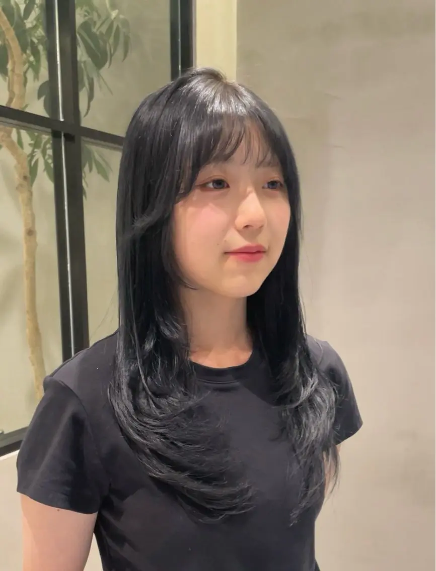 ロング カット ヘアカラー トリートメント 神戸レイヤーカット 顔周り／骨格診断のヘアスタイル