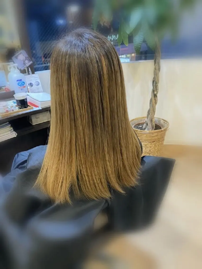 カラー バレイヤージュ ソウワ ヒナコのヘアスタイル