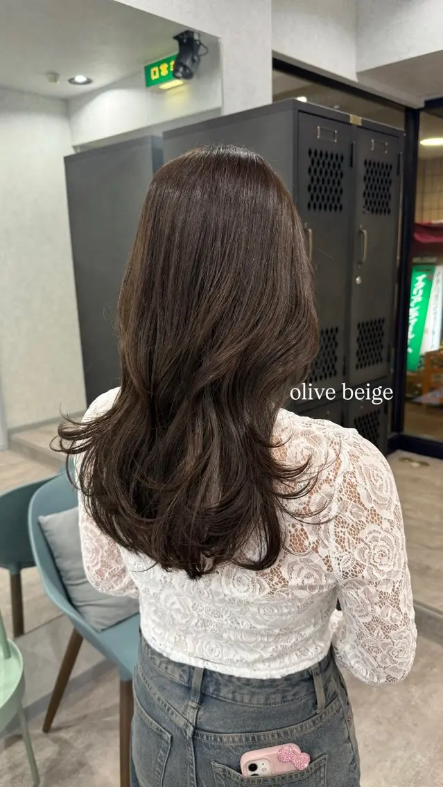 カラー ヘアカラー トリートメント ミウラナツサ /レイヤーカットのヘアスタイル