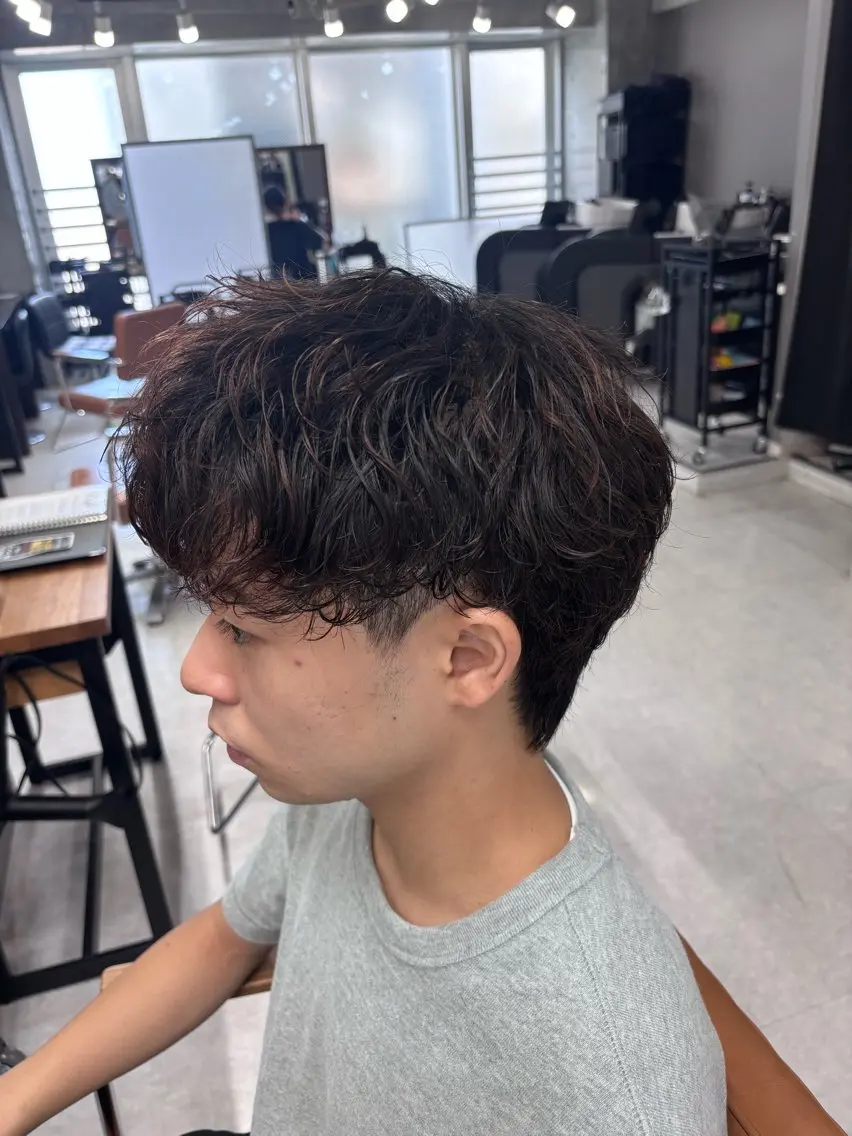 パーマ メンズ カット パーマ トリートメント ヘッドスパ ヘアセット パーマキング 🇰🇷yutoのヘアスタイル