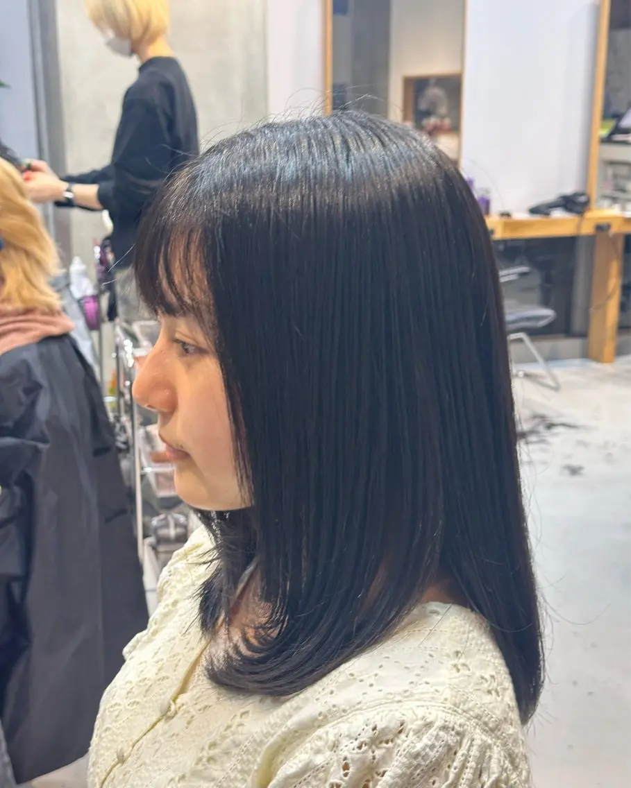 セミロング カット 似合わせひなた🐥 elima調布のヘアスタイル