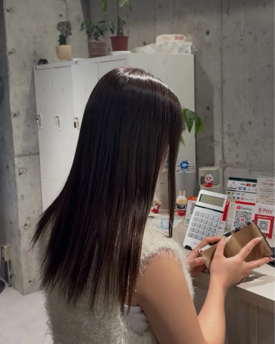 カラー MIU ciera.堀江のヘアスタイル