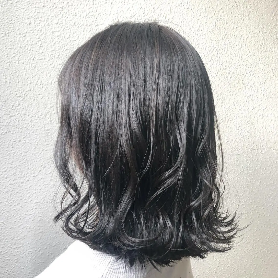 ミディアム カラー ダークグレー カット ヘアカラー 中司 莉菜のヘアスタイル
