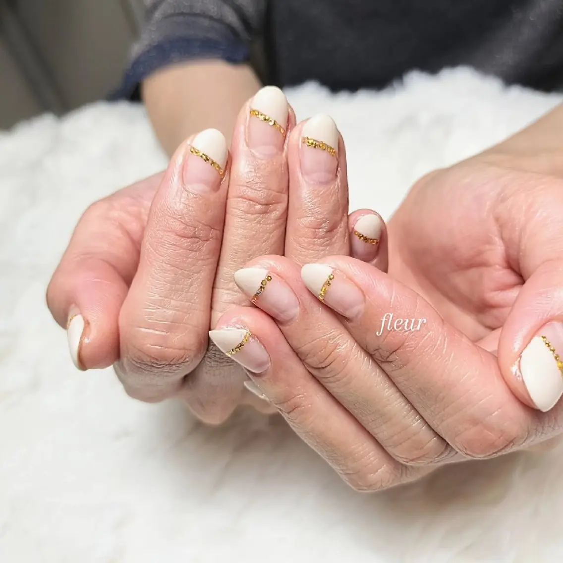 ネイル フレンチネイル 斜めフレンチ 斉藤 恵美のネイルデザイン