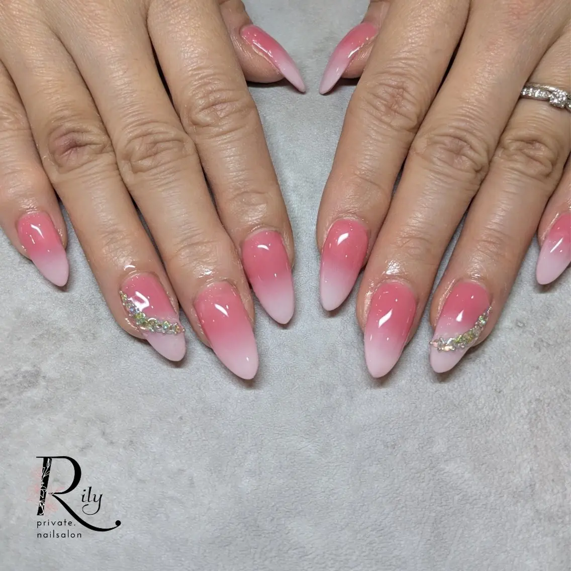 ネイル アートネイル グラデーション ハンドネイル nailsalon Rilyのネイルデザイン