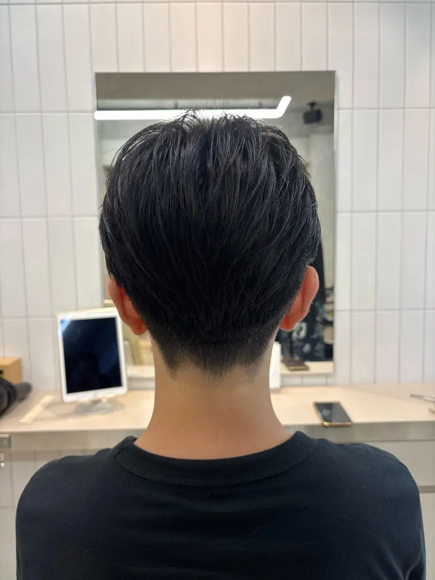 ショート メンズ 刈り上げ 伊藤 悠斗のヘアスタイル