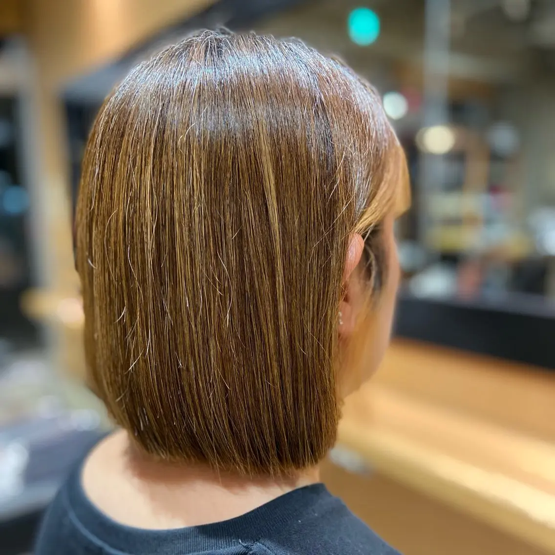 ミディアム IWASHITA TAKESHIのヘアスタイル