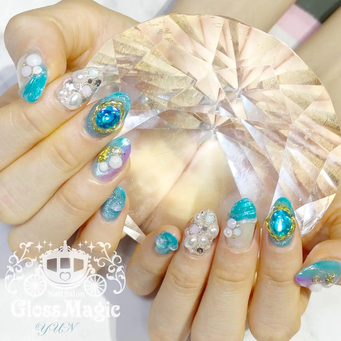 ネイル ジェルネイル ソフトジェル YUN 💅のネイルデザイン