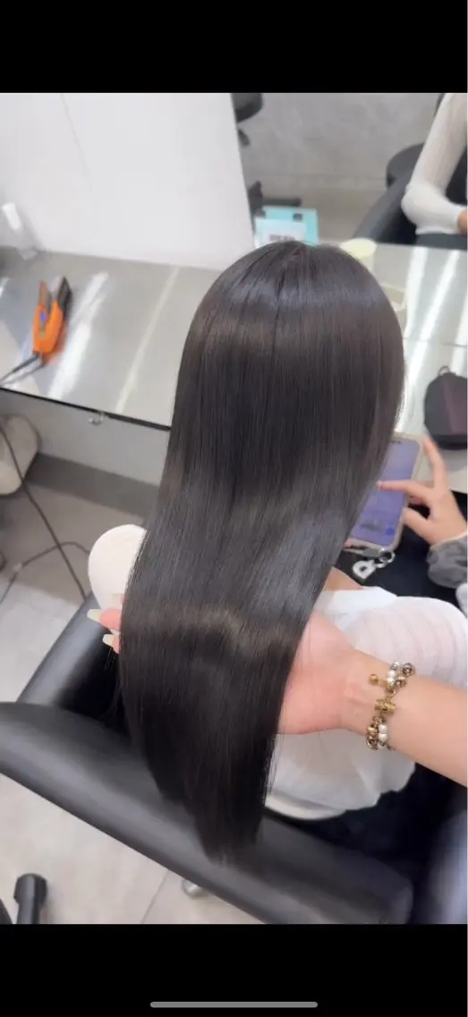 ロング カラー Core茶屋町 HINATAのヘアスタイル