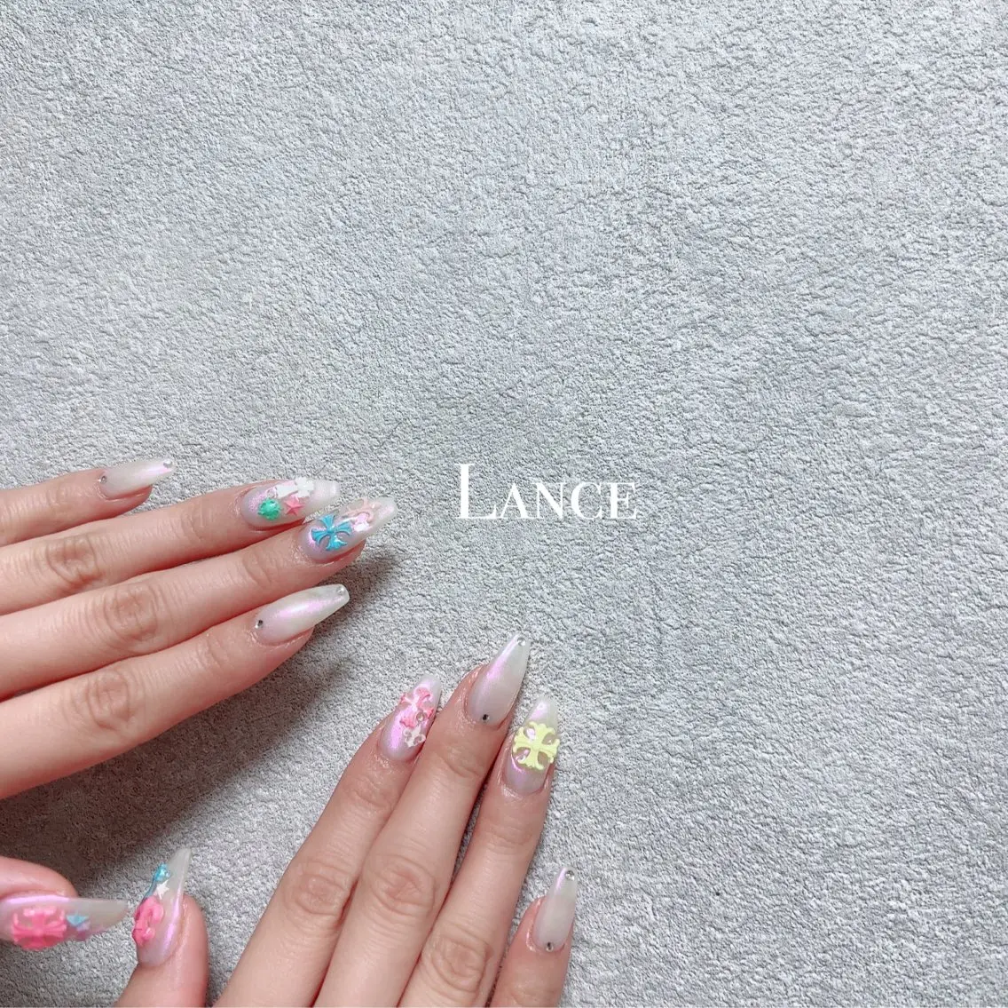 ネイル オーロラネイル フットネイル フレンチネイル キラキラネイル 韓国ネイル Lance nailのネイルデザイン