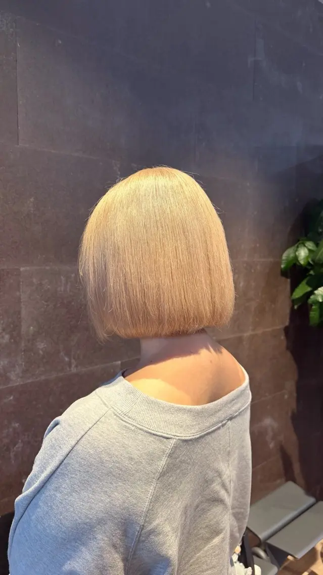 ミディアム カラー ヘアカラー トリートメント ブロンド⚡️複雑履歴 💛岡山駅💜ねねのヘアスタイル
