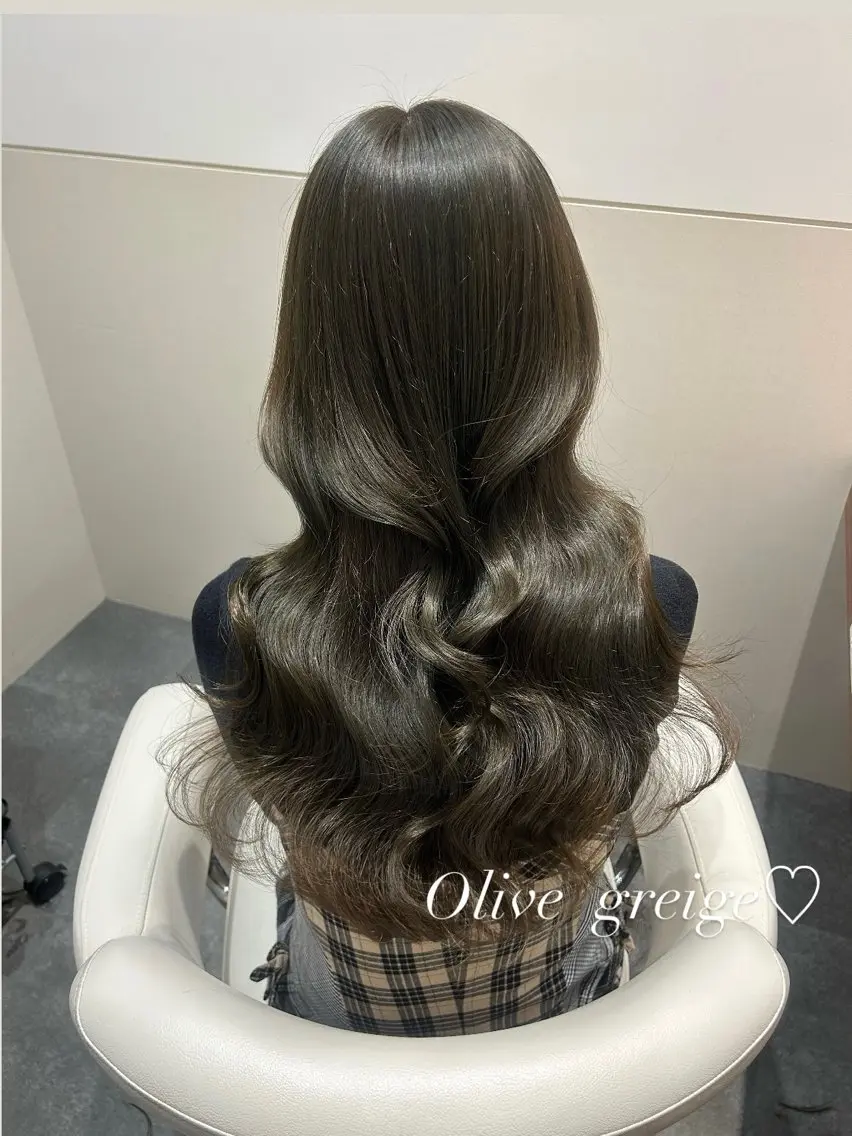 セミロング カラー グレージュ オリーブグレージュ オリーブグレー カット ヘアカラー トリートメント 🩷韓国ヘア/ヨシン モリ🩷Maikaのヘアスタイル