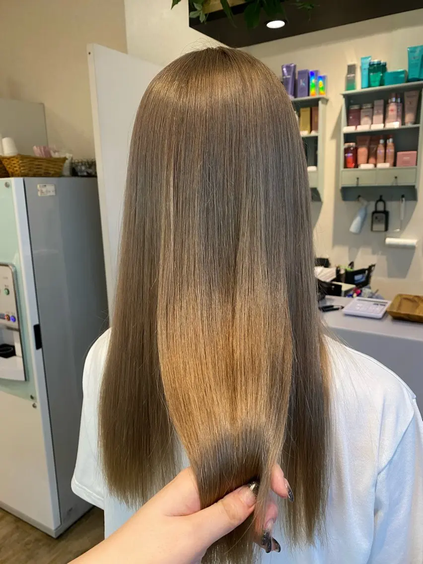 ロング カラー ブリーチ ブラウンカラー ダブルカラー イルミナカラー オリーブカラー カット ヘアカラー トリートメント N°+aero 😊れいか😊のヘアスタイル
