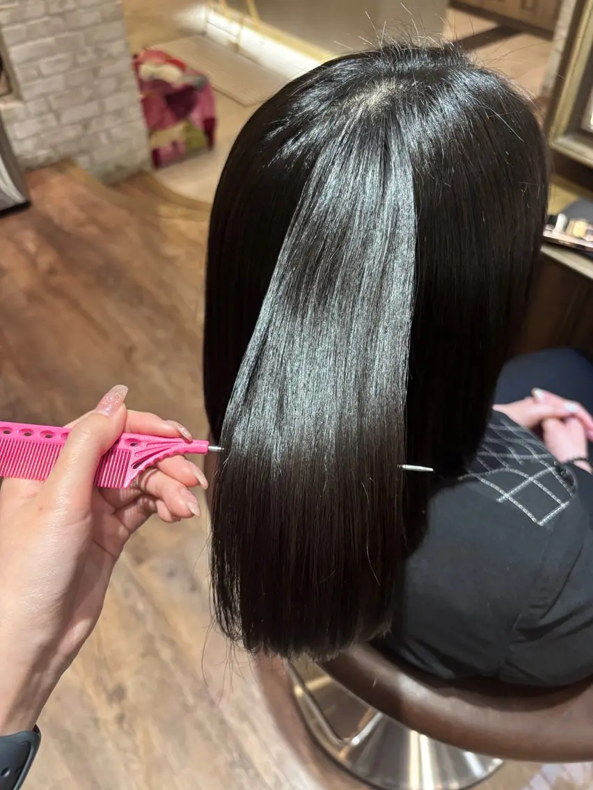 セミロング 縮毛矯正 Cloe仙台🌟 佐藤アミカのヘアスタイル