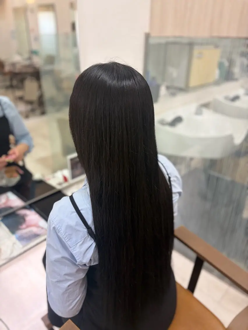 ロング カラー 黒髪 ヘアカラー あいみ ♬.*ﾟのヘアスタイル