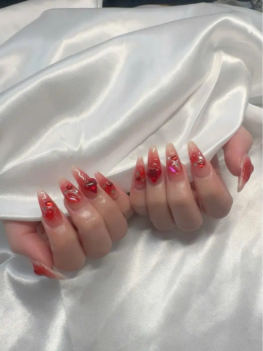 ネイル フレンチネイル グラデーション 韓国ネイル マグネットネイル ニュアンスネイル ハンドネイル ハンドケア Hara Nail 【持ち込みOK】のネイルデザイン
