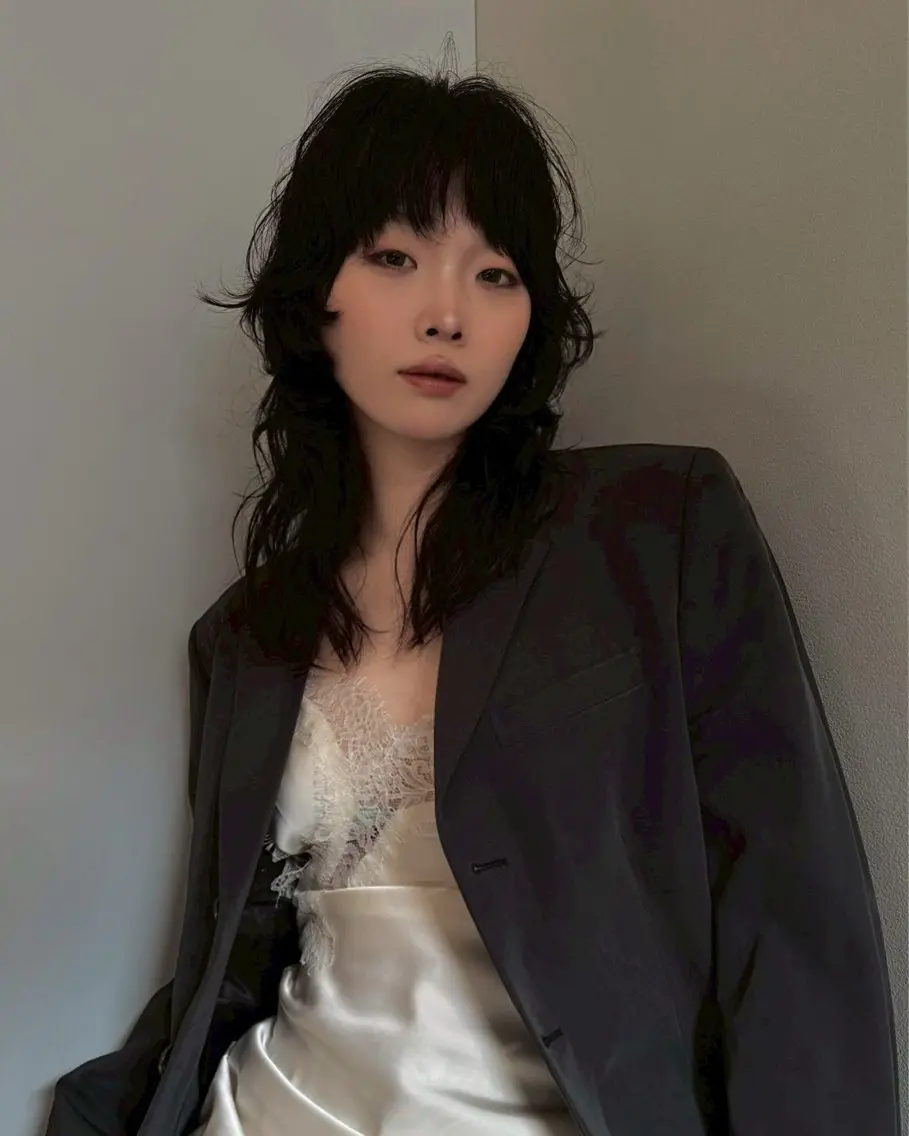 セミロング パーマ ハイトーンカラー ムラカミカイセイのヘアスタイル