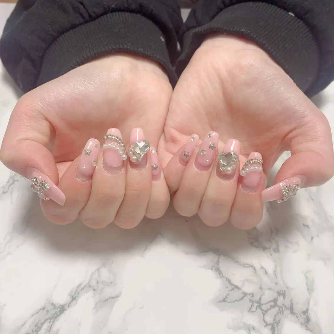 ネイル ハンドネイル はな💎ネイル ワンホン、長さ出しのネイルデザイン
