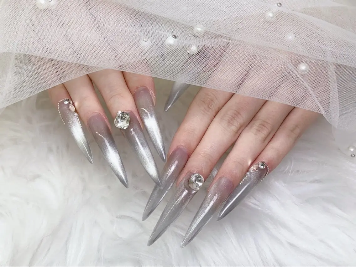 ネイル lucky nail 歌舞伎町のネイルデザイン