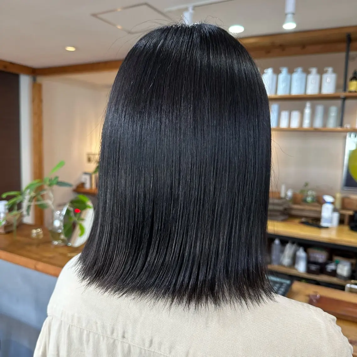 ミディアム 松﨑 璃咲のヘアスタイル