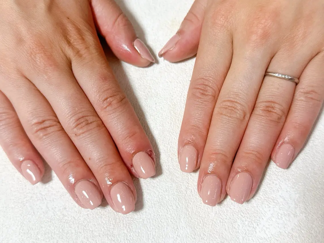 ネイル オーロラネイル フットネイル フレンチネイル ジェルネイル マグネットネイル ハンドネイル mogunail &blowのネイルデザイン