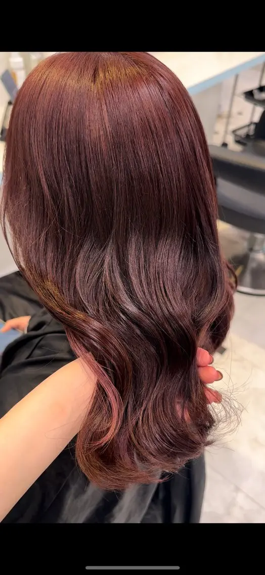 セミロング カラー レッドカラー ヘアカラー ♥️暖色カラ ー♥️由夏のヘアスタイル