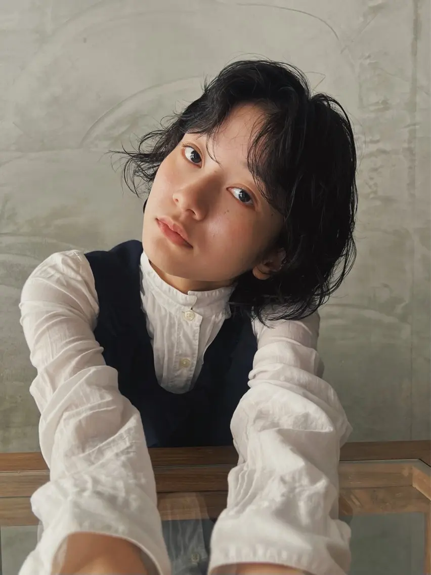 ミディアム カット ナガミ ショウのヘアスタイル