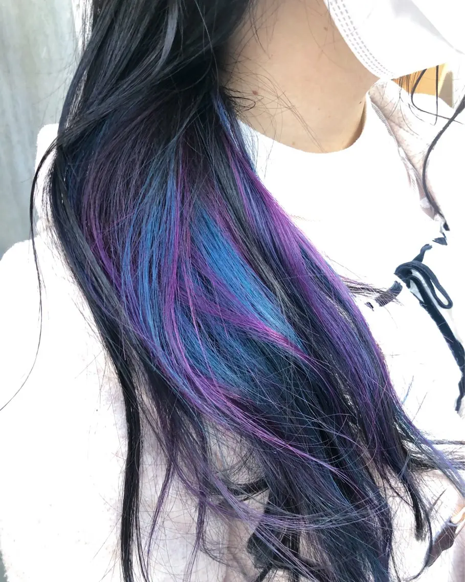 ロング カラー ブリーチ イヤリングカラー インナーカラー ユニコーンカラー 卒業式のヘアスタイル カット ヘアカラー トリートメント 原宿サロン代表 デザインカラー伊藤卓のヘアスタイル