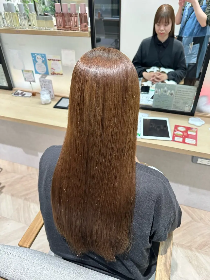 ロング カラー グレージュ オリーブグレージュ オリーブグレー 小澤 真帆のヘアスタイル