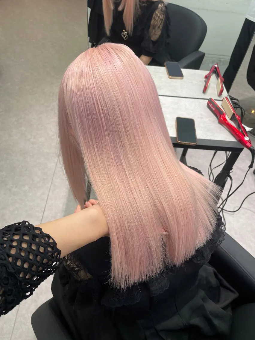 セミロング カラー ヘアカラー トリートメント 🫧盛れハイトーン/ ボブカット🎀サキのヘアスタイル