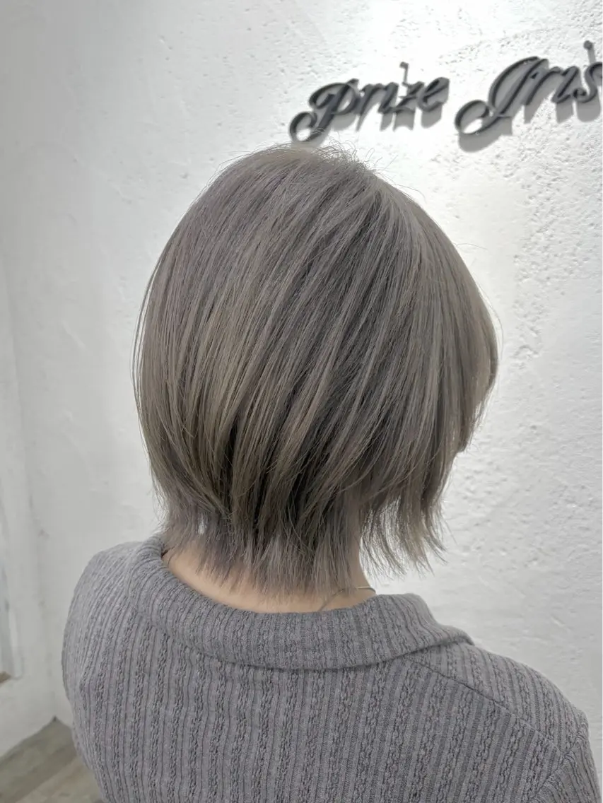 ショート カラー ボブレイヤー ブリーチ ケアブリーチ グレージュ ボブ カット ヘアカラー トリートメント 韓国レイヤー🦋 ブリーチtomokoのヘアスタイル
