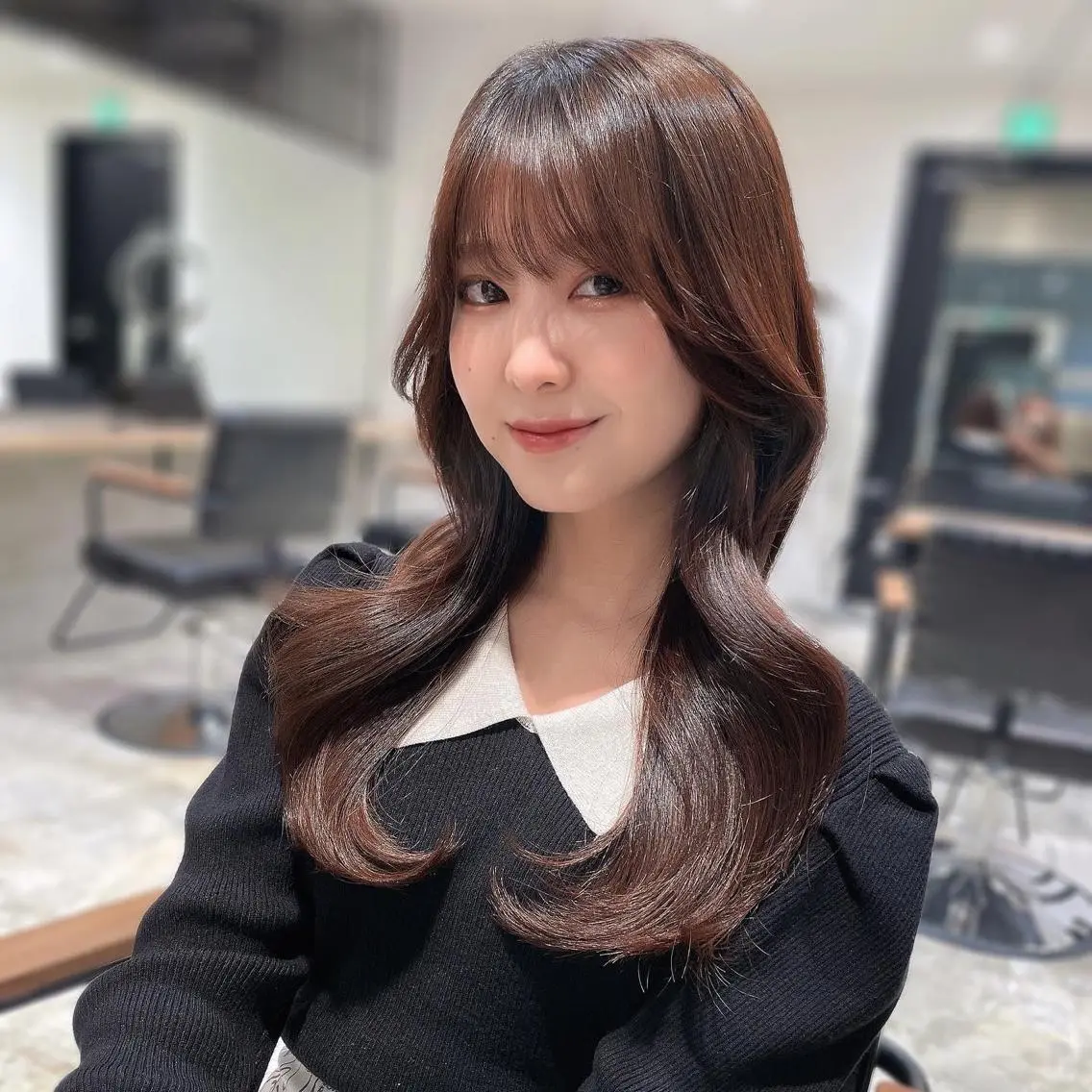 ロング ケアカラー チョコレートブラウン 顔周りカット 髪質改善 ヨシンモリ メンズカット募集 yuuka 🤍のヘアスタイル