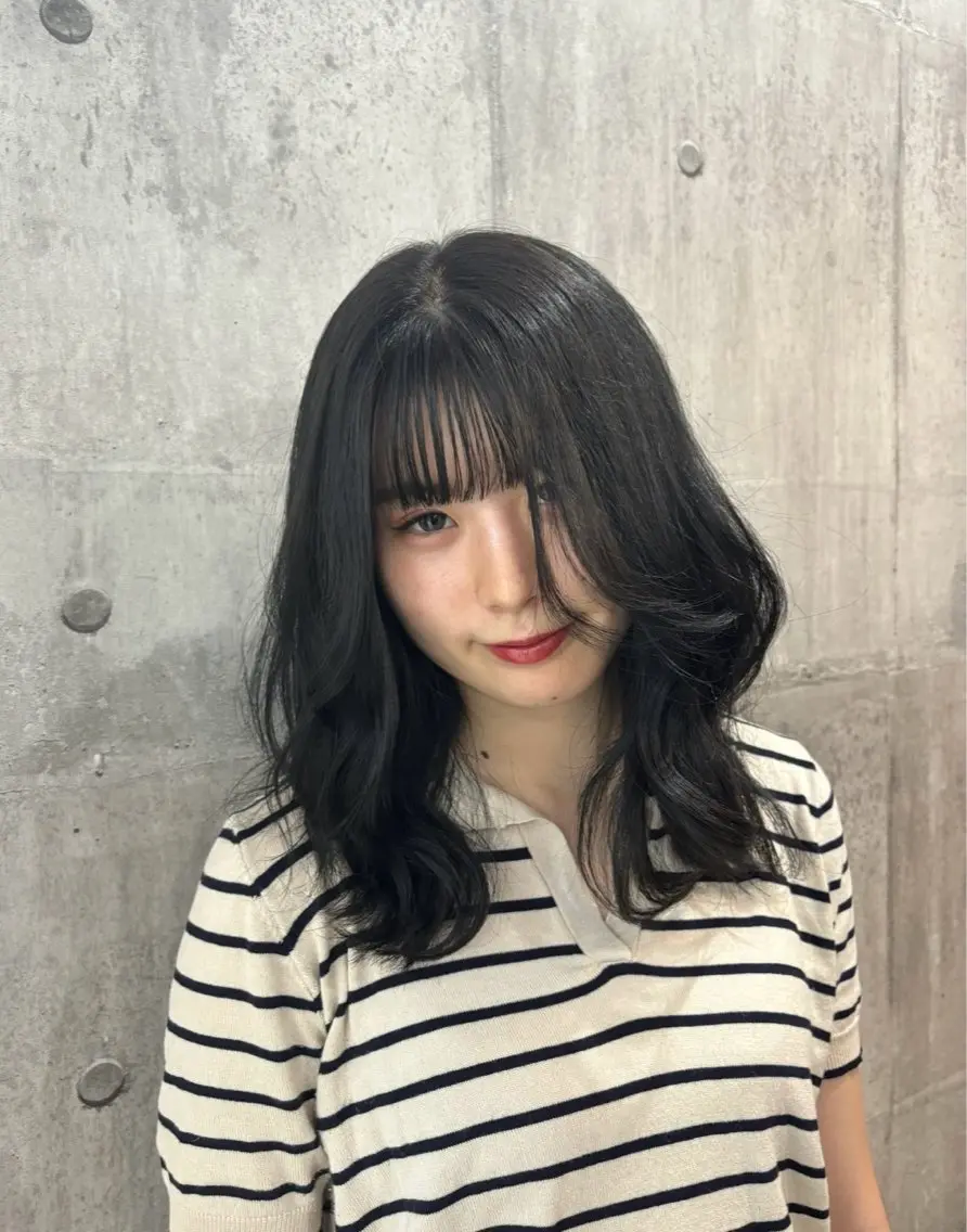 ミディアム カラー グレージュ ボブ 顔周りカット ヘアカラー ハッシュカット・ハイ レイヤー/kanonのヘアスタイル