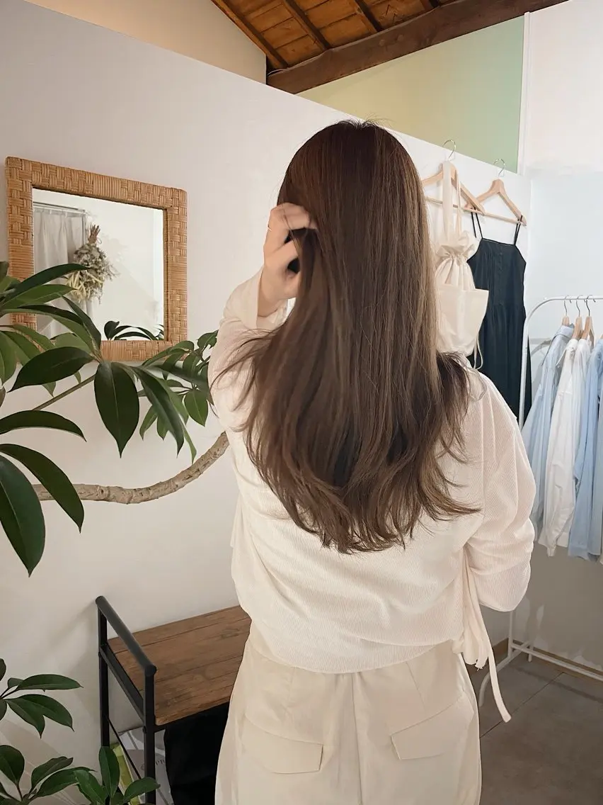 ロング カラー グレージュ ラベンダーカラー ラベンダーグレージュ ラベンダーグレー ヘアカラー トリートメント h a k u 大倉 卓人のヘアスタイル