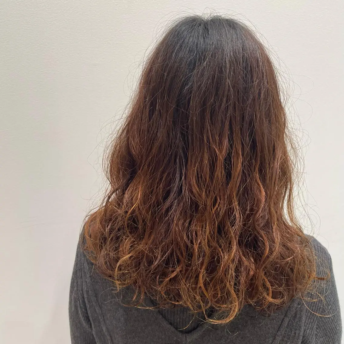セミロング パーマ パーマモデル募集🌈 森脇帆南のヘアスタイル