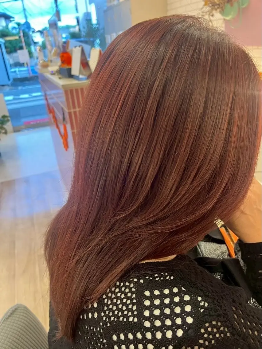 セミロング カット ヘアカラー 愛羅 /ブリーチワンカラーのヘアスタイル