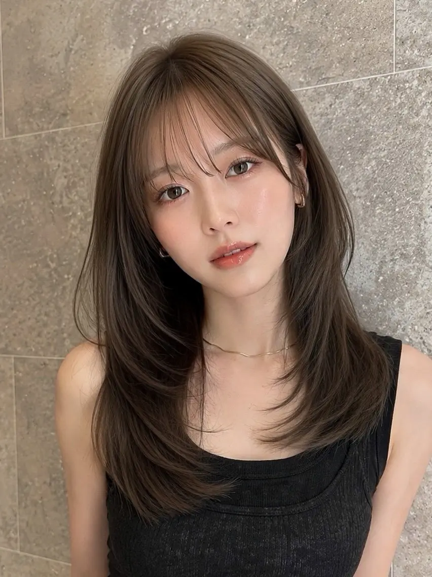 セミロング 顔周りカット かきあげバング 韓国風ヘア レイヤーカット カット ヘアカラー 透明感カラー/韓国レ イヤー/宮下知也のヘアスタイル