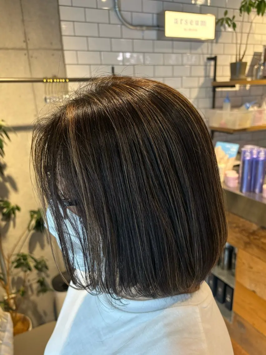 ミディアム ハイライト カット ヘアカラー ︎︎ HINAのヘアスタイル