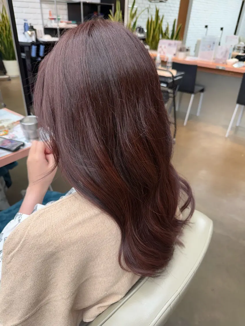 セミロング カラー ブラウンカラー ピンクカラー ピンクブラウン たかしな けいなのヘアスタイル
