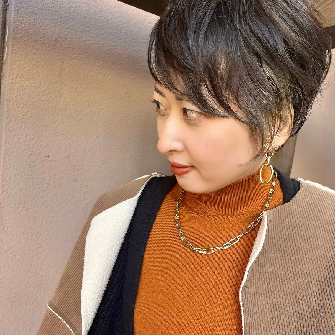 ショート カラー イヤリングカラー ママ美容師 ＊ヒマワリのヘアスタイル